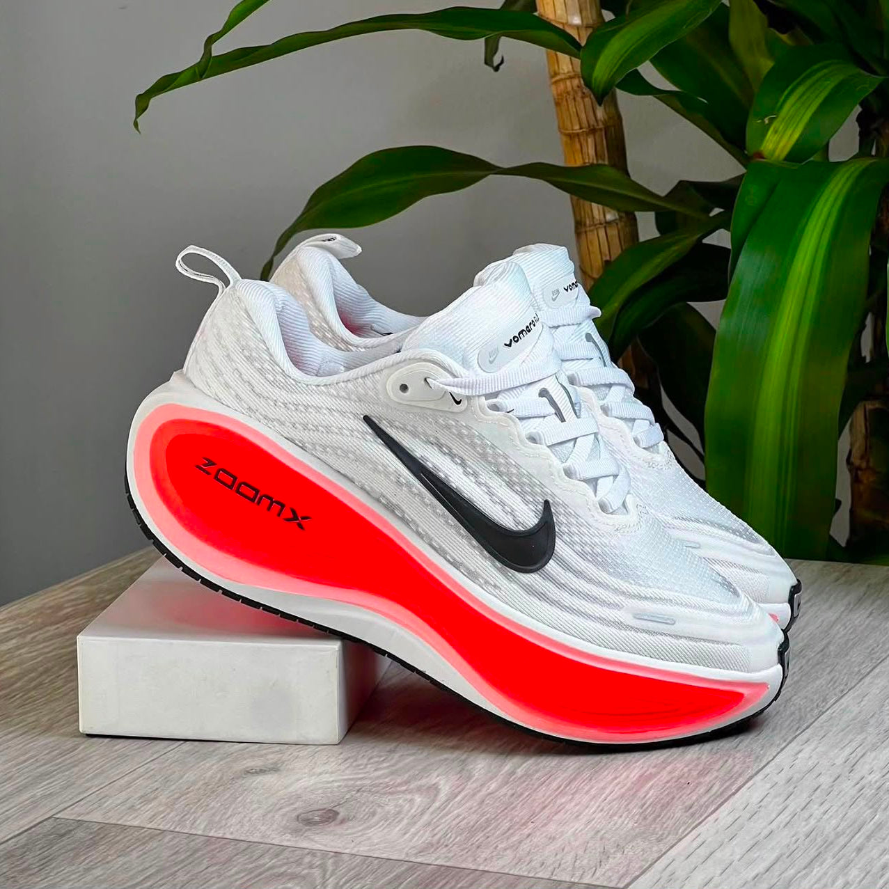 NIKE ZOOM VOMERO | HOMBRE Y DAMA