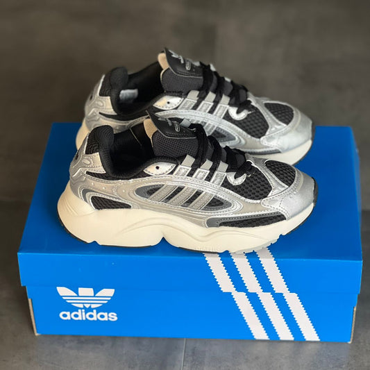 Adidas Ozmillen Negra y Gris | Hombre y Dama