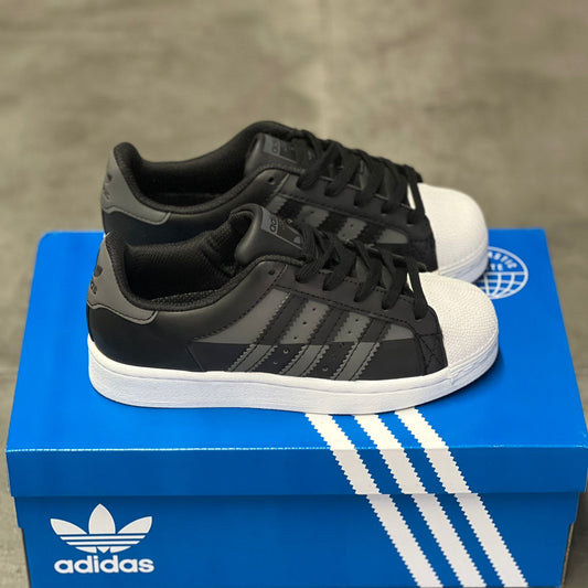 Adidas Superstar Negra suela Blanca | Dama
