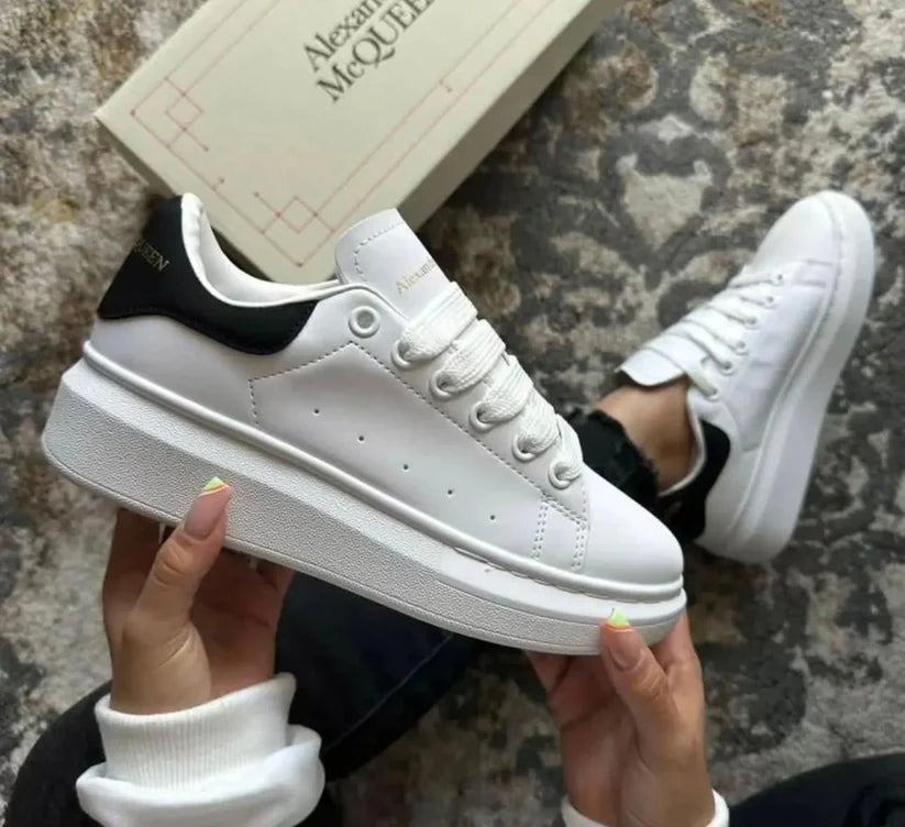 ALEXANDER MCQUEEN BLANCO NEGRO
