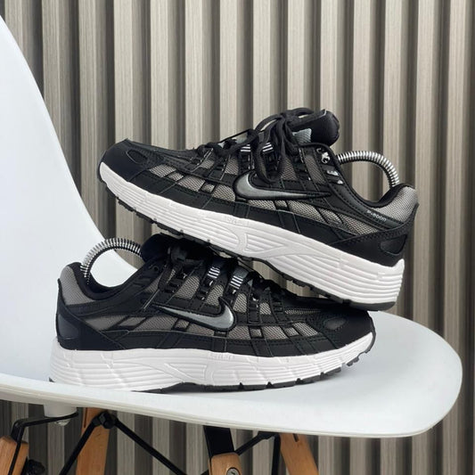 Nike Air p6000 Negra Suela Blanca | Hombre y Dama