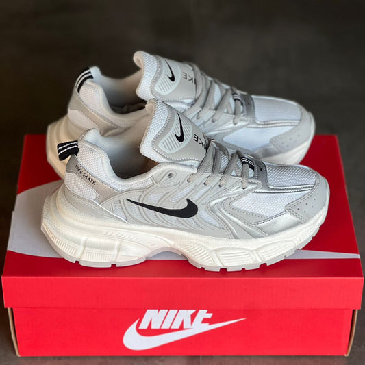Nike Skate Gris Chulo Negro | Dama