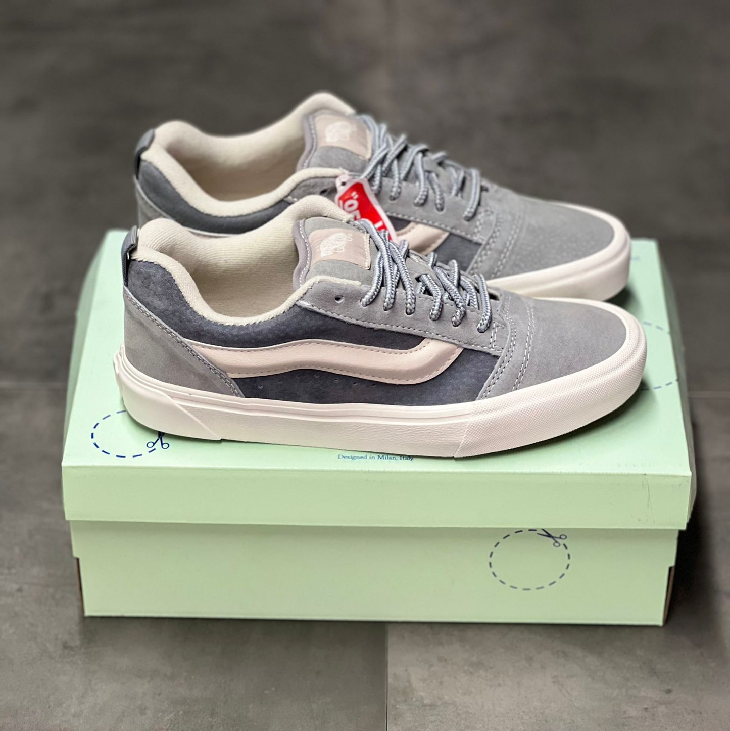 Vans Gris con Blanco | Hombre