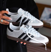 ADIDAS SAMBA CLASICA BRILLANTE | DAMA
