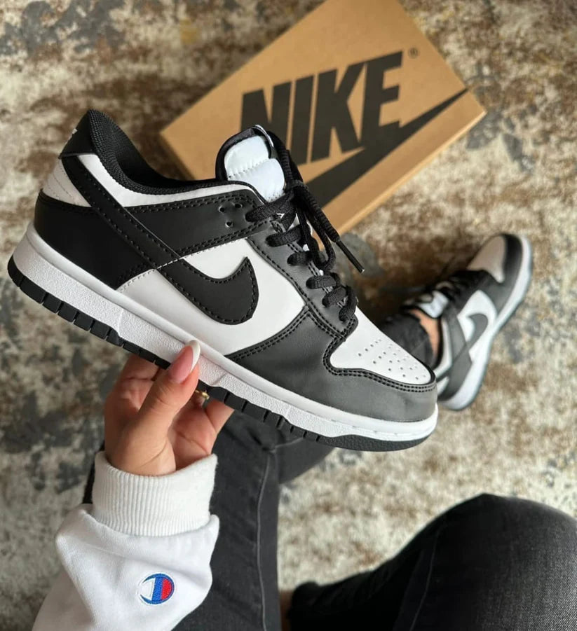 NIKE SB DUNK PANDA