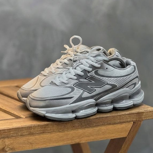 New Balance 2000 Plateado y Blanco | Hombre