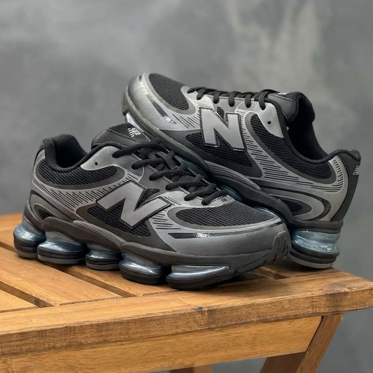 New Balance 2000 Negro y Plateado | Hombre