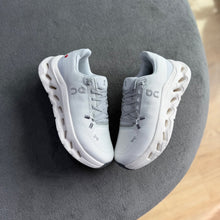 ON CLOUD RUNNING BLANCA | HOMBRE Y DAMA