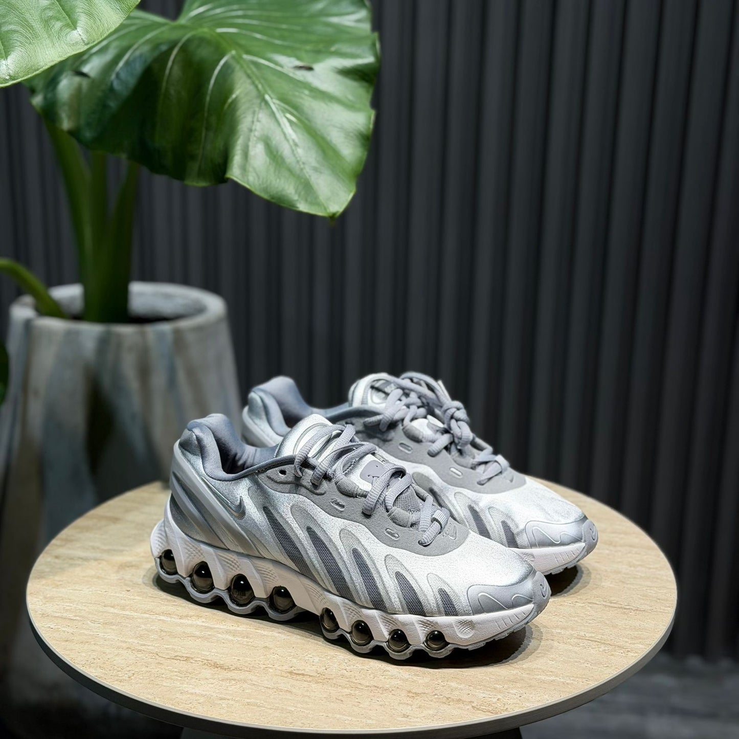 Nike Air Max DN Plateado Gris | Hombre