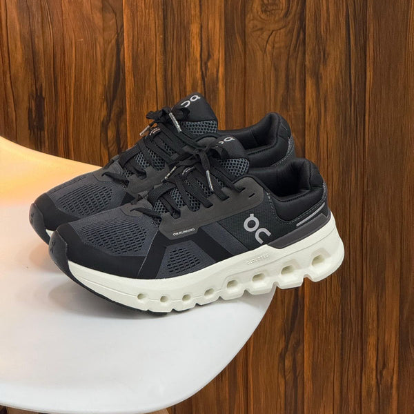 On Cloud Running Negra | Hombre y Dama