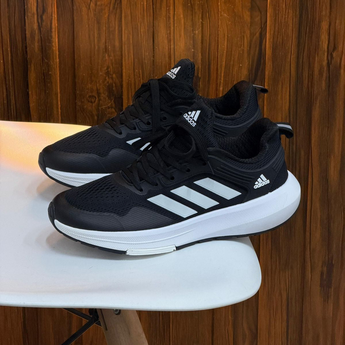 Adidas Bounce Negra Blanca | Hombre y Dama