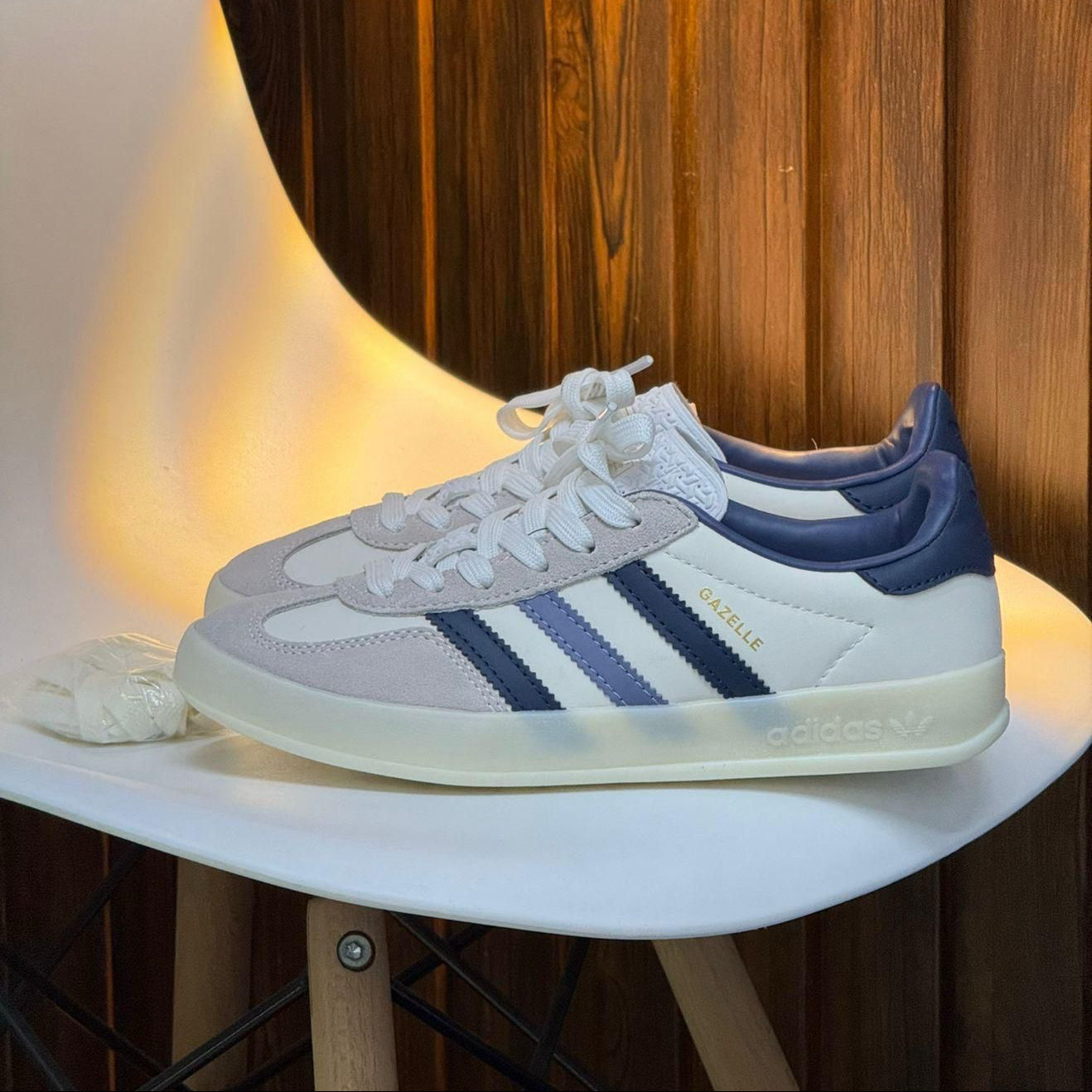Adidas Gazelle Blanco y Azul | Dama